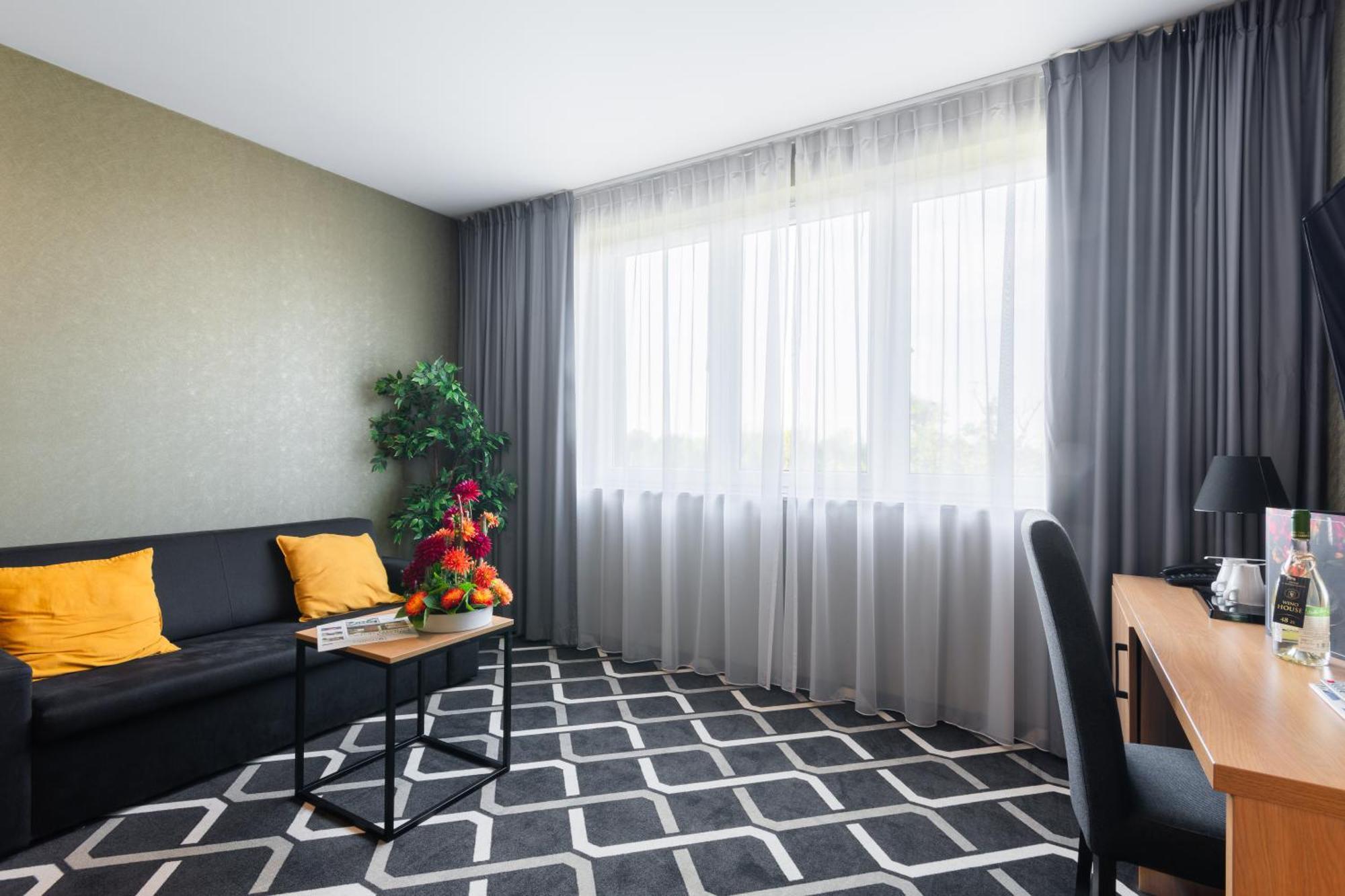 Hotel Lantier Wellness & Spa 比托姆 外观 照片