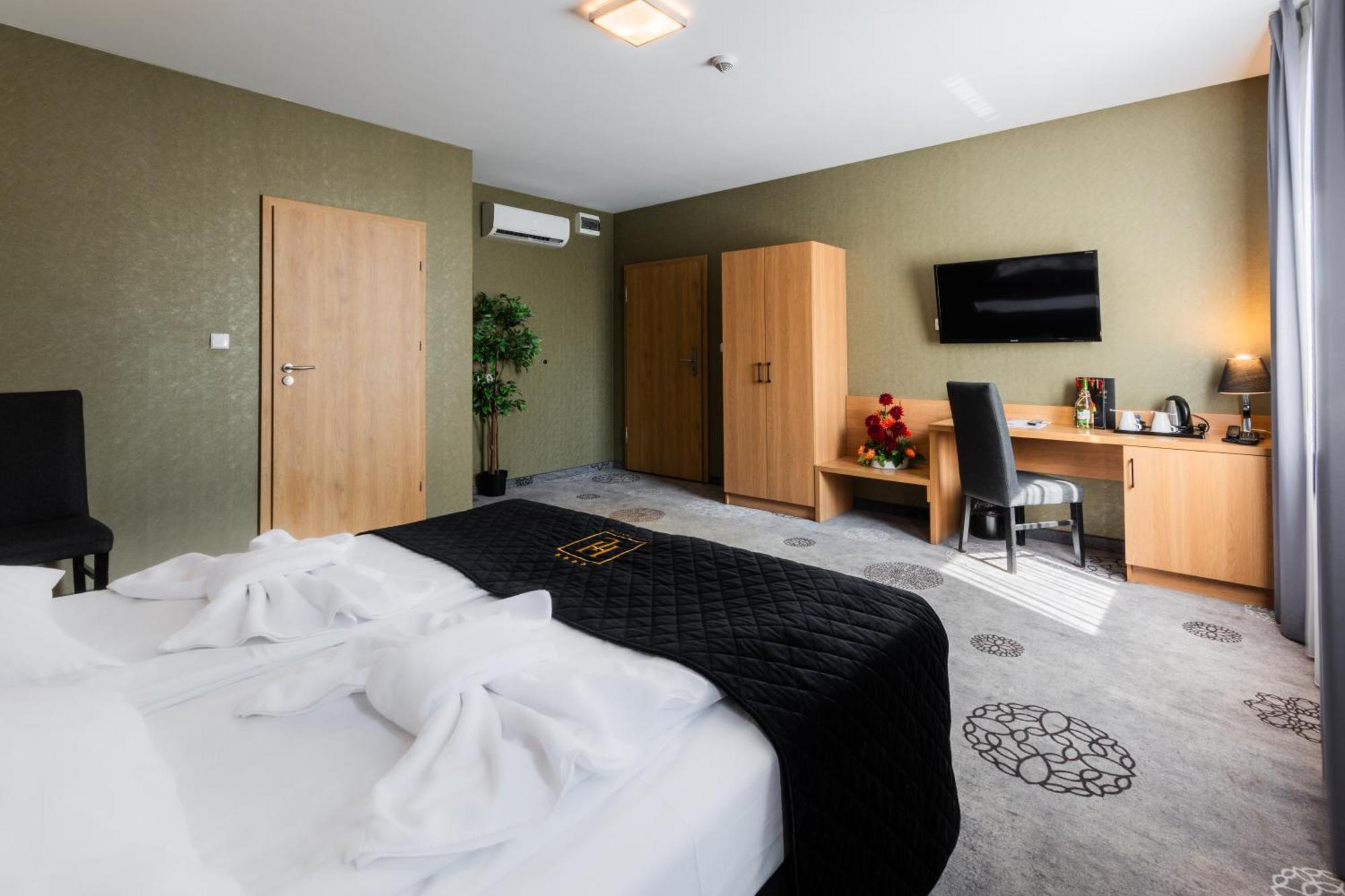 Hotel Lantier Wellness & Spa 比托姆 外观 照片
